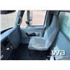 Image 7 : 2002 IHC 4300 S/A GARBAGE TRUCK