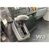 Image 9 : 2002 IHC 4300 S/A GARBAGE TRUCK
