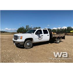 2013 GMC 3500HD CREW CAB FLATDECK TRUCK