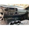 Image 8 : 2013 GMC 3500HD CREW CAB FLATDECK TRUCK