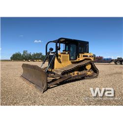 1998 CATERPILLAR D6R CRAWLER TRACTOR