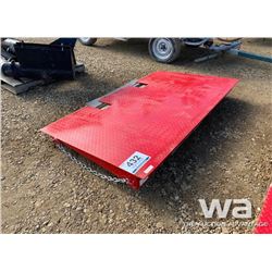 SHIPPING CONTAINER RAMP