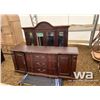 Image 5 : CHINA CABINET HUTCH