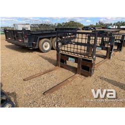 SKID STEER PALLET FORKS