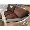 Image 5 : (2) PIECE CURVED SECTIONAL