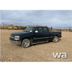 2001 CHEVROLET SILVERADO E-CAB PICKUP