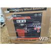 Image 6 : HEAVY DUTY WHEEL BALANCER