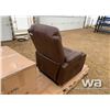 Image 3 : MASSAGE LIFT CHAIR