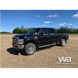 2010 FORD LARIAT F350 CREW CAB PICKUP