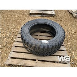 (1) PRO COMP LT305/55R20 TIRE