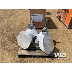 (4) SHOP LIGHTS