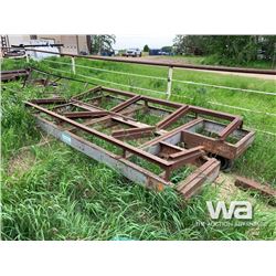 GREY BOAT MOVER, EXPANDED METAL, RED CAGE