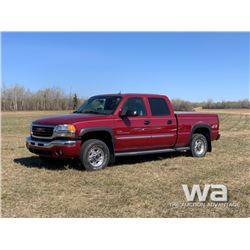 2004 GMC 2500HD CREW CAB PICKUP