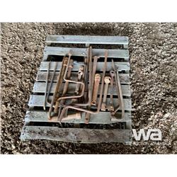 PALLET WITH WHEEL WRENCHES