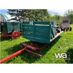 GREEN/RED SLEIGH