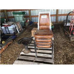 ANTIQUE SEAT & 4 CHAIRS