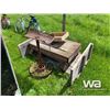 Image 1 : METAL STAND & WOOD STAND