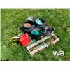Image 1 : FLOWER POTS