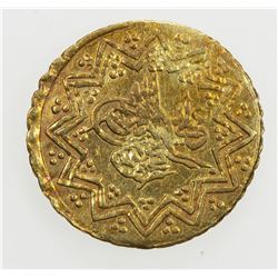 TURKEY: Mahmud II, 1808-1839, AV 1/4 new altin (0.31g), Kostantiniye, AH1223 year 27. AU