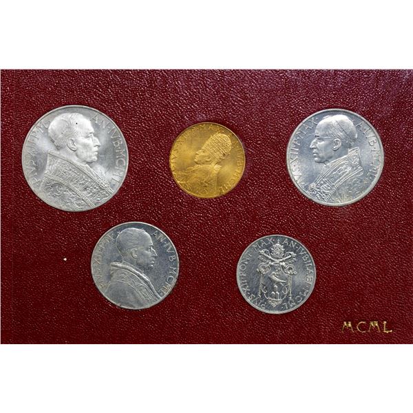 VATICAN: Pius XII, 1939-1958, mint set, 1950, Choice UNC