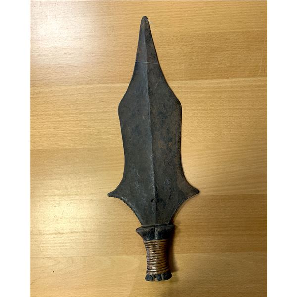 CENTRAL AFRICAN REPUBLIC: iron throwing knife (523g), VF