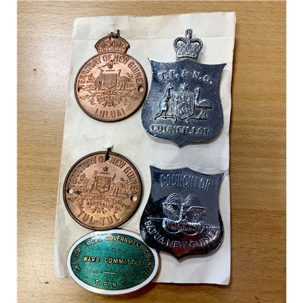 PAPUA NEW GUINEA: SET of 5 badges