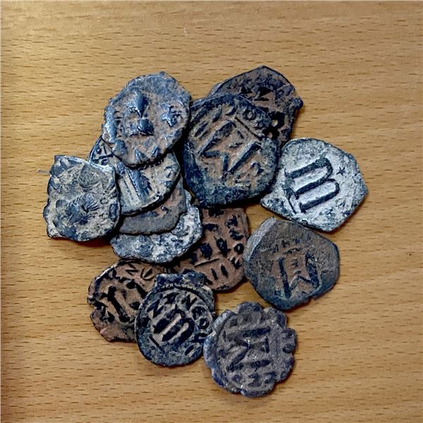 ARAB-BYZANTINE: LOT of 13 Pseudo-Byzantine copper fulus