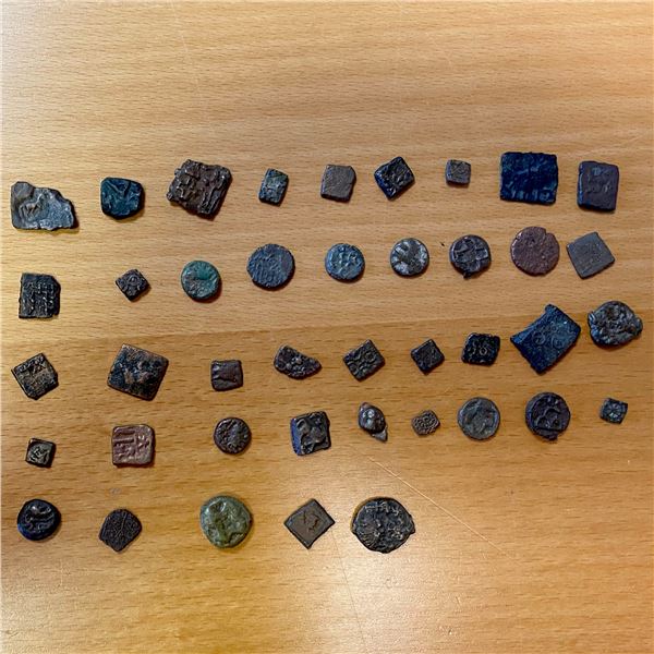 ANCIENT INDIA: LOT of 40 small copper pieces