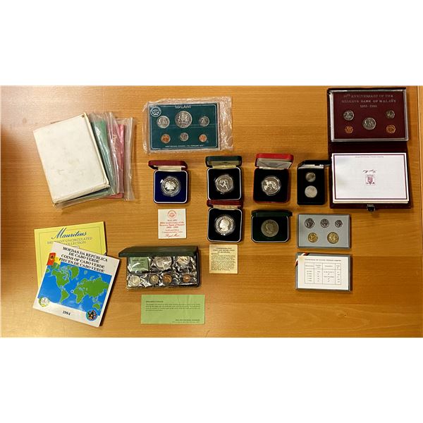 AFRICA: LOT of 16 singles and sets