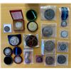 Image 1 : WORLDWIDE: LOT of 17 medals
