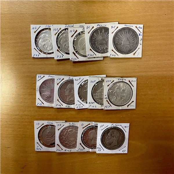 WORLDWIDE: LOT of 14 halfcrown- & crown-sized coins