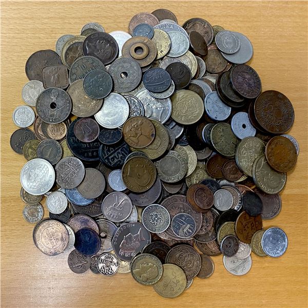 WORLDWIDE: LOT of 286 coins