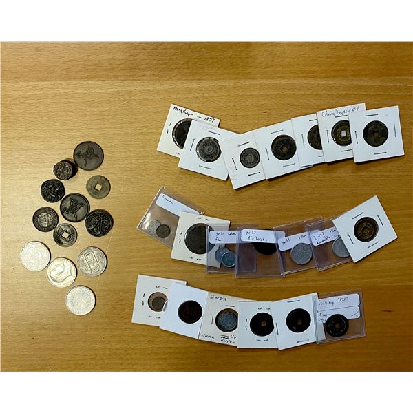 WORLDWIDE: LOT of 34 coins