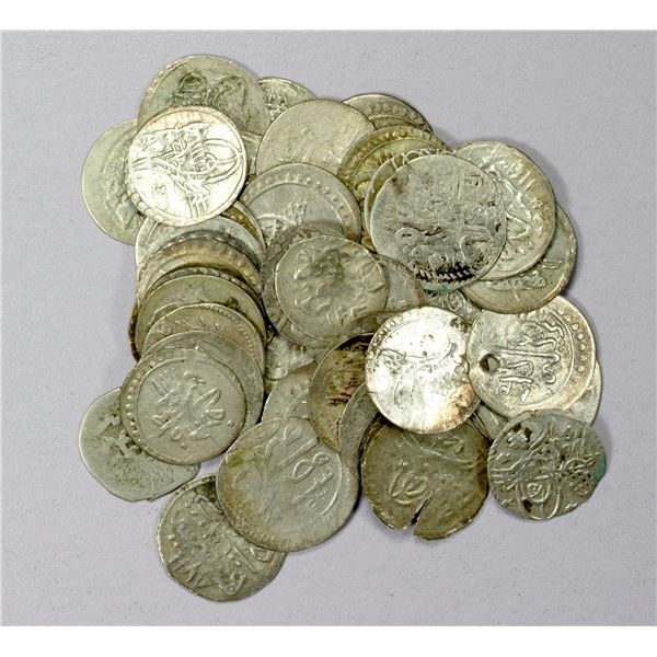 ISLAMIC: TURKEY: LOT of 52 paras 18th century
