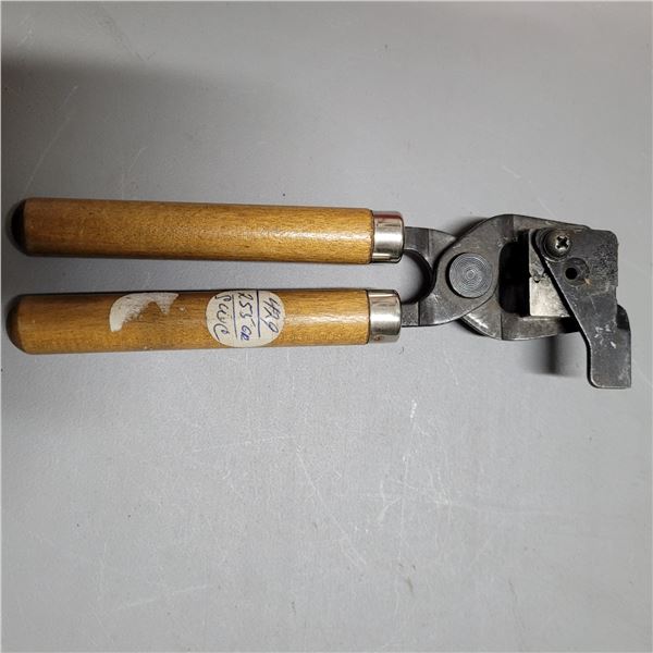 Lee .429 Cal Bullet Mold and Handles