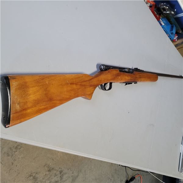 Savage Model 85A Semi-Automatic .22 Rifle