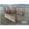 Image 4 : TOMBSTONE FENCE LINE HAY FEEDER