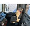 Image 10 : 2000 VOLVO VNL64 T/A SEED/FERTILIZER TRUCK