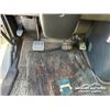 Image 19 : 2000 VOLVO VNL64 T/A SEED/FERTILIZER TRUCK