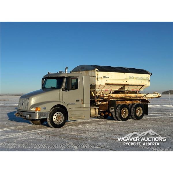 2000 VOLVO VNL64 T/A SEED/FERTILIZER TRUCK