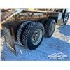 Image 46 : 2000 VOLVO VNL64 T/A SEED/FERTILIZER TRUCK