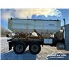Image 51 : 2000 VOLVO VNL64 T/A SEED/FERTILIZER TRUCK