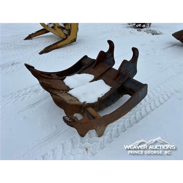 Q/C 60 IN. EXCAVATOR BRUSH RAKE