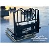 Image 4 : 4 FT. SKID STEER HYDRAULIC PALLET FORKS