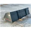 Image 4 : 106 IN. SKID STEER BUCKET