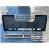 Image 6 : SKID STEER BALE FORKS W/ FRAME