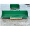 Image 5 : 102 IN. TRACTOR SNOW/MULCH BUCKET