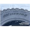 Image 5 : (4) MILEKING LT255/75R17 TIRES