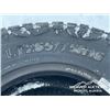 Image 6 : (4) GRIZZLY LT265/75R16 TIRES