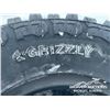 Image 5 : (4) GRIZZLY LT265/75R16 TIRES